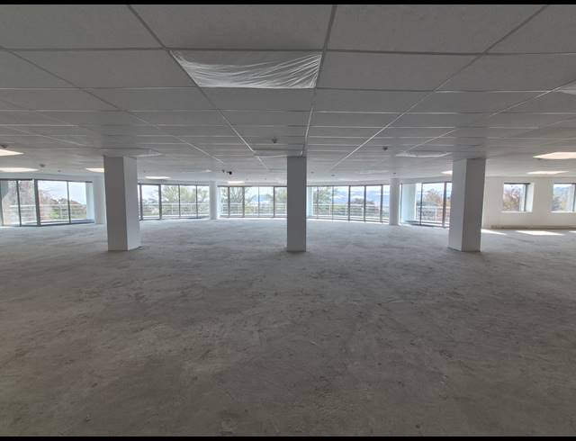 1,195M² OFFICE TO LET IN WOODMEAD